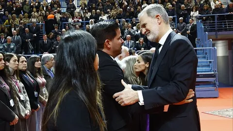 Huelva honra a las víctimas del accidente de tren en Adamuz