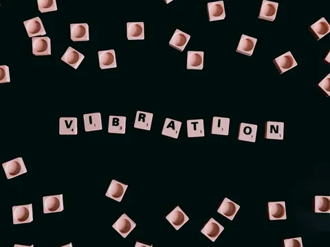 La Violación Virtual: Cómo la IA y los Deepfakes Silencian la Voz de las Mujeres en la Esfera Pública