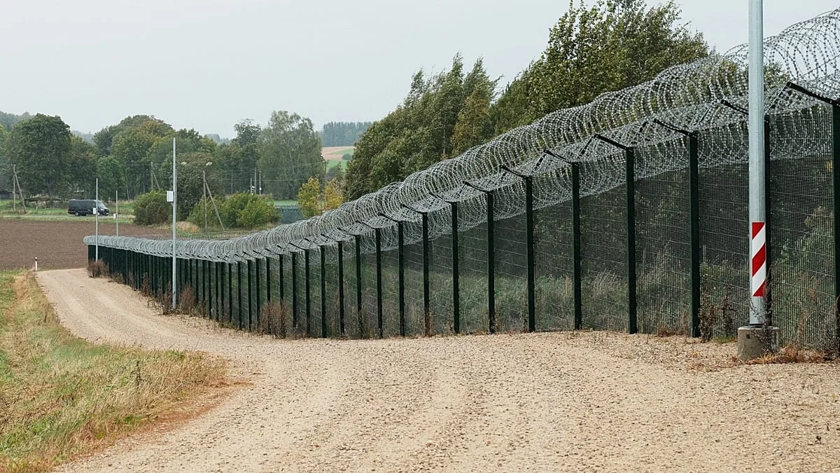 Estonia y Letonia construirán búnkeres en su frontera con Rusia