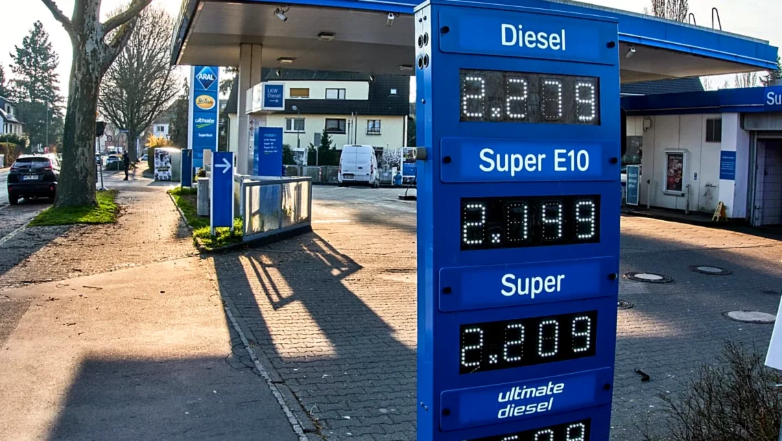 La crisis del petróleo en Irán: Impuestos sobre el combustible en Europa