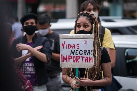 Más de 130.000 inmigrantes solicitan regularización en España