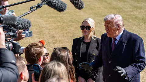 Trump propone una posible 'toma de control amistosa' de Cuba