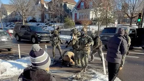 Altercado de Alex Pretti con agentes de ICE en Minneapolis