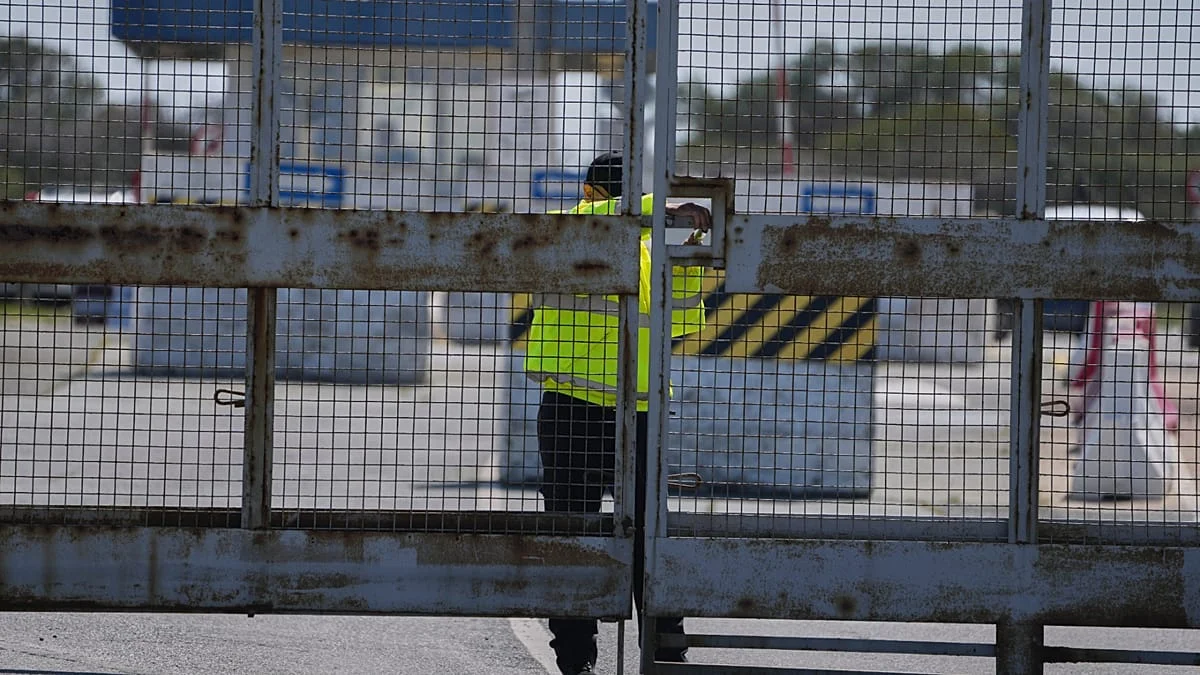 Fragatas griegas llegan a Chipre para proteger la isla