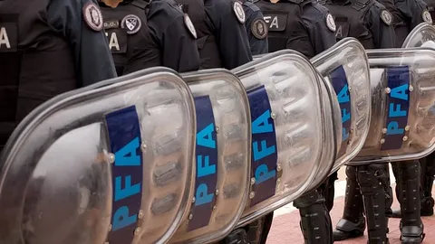 Explosión en la Gendarmería de Buenos Aires deja heridos