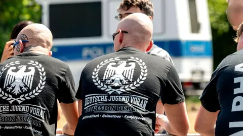 Alemania investiga la violencia de grupos neonazis