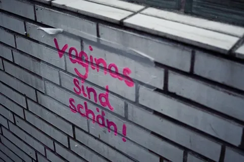 Descenso en la natalidad durante festivos en España: un análisis del sistema hospitalario