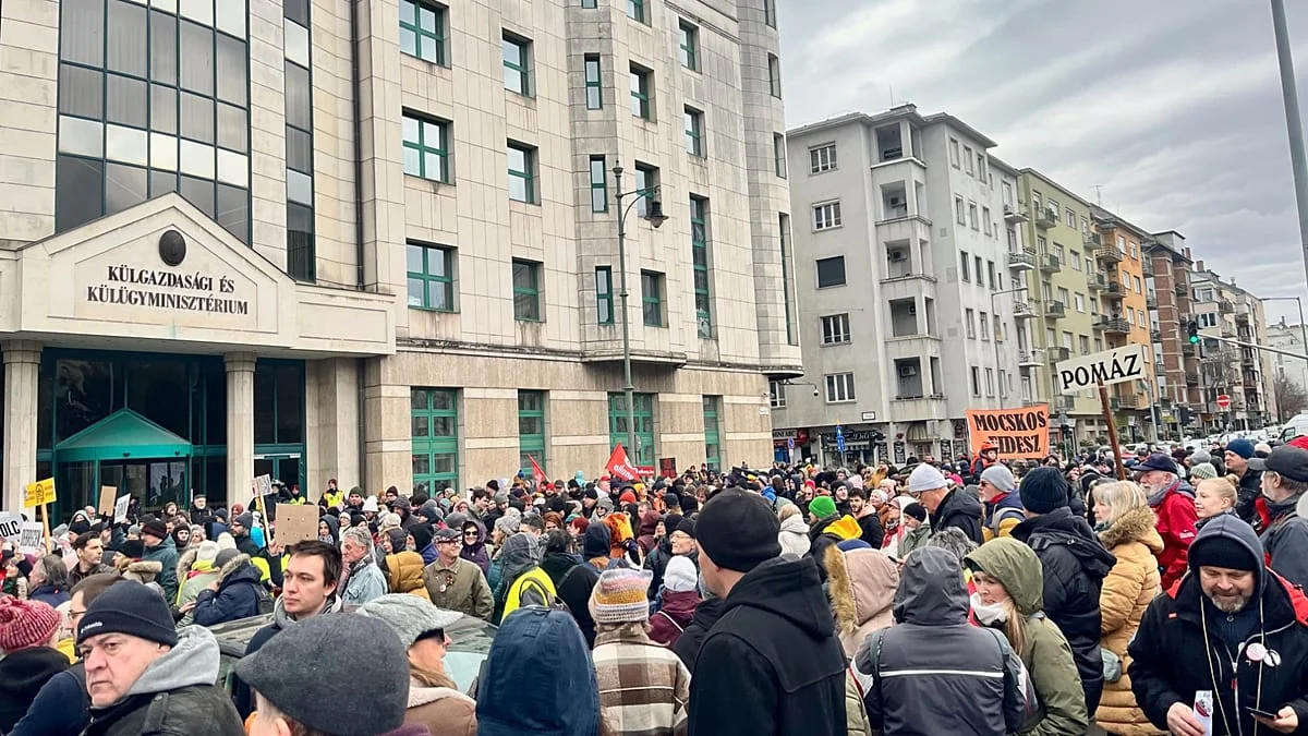 Hungría: Exigen informe sobre la planta de Samsung en Göd