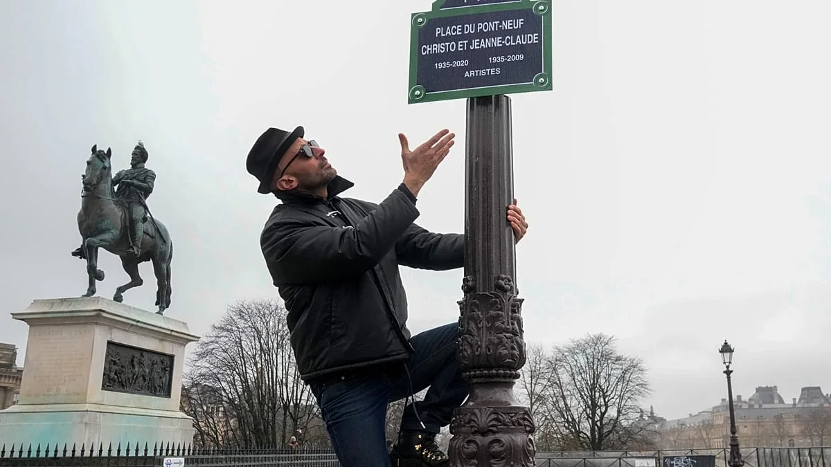 JR Transformará el Puente Pont Neuf en una Cueva