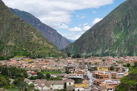 Perú Extiende el Horario de Votación por Retrasos en la Entrega de Material Electoral