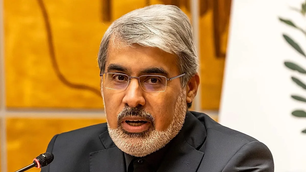 Irán no quiere bloquear el estrecho de Ormuz