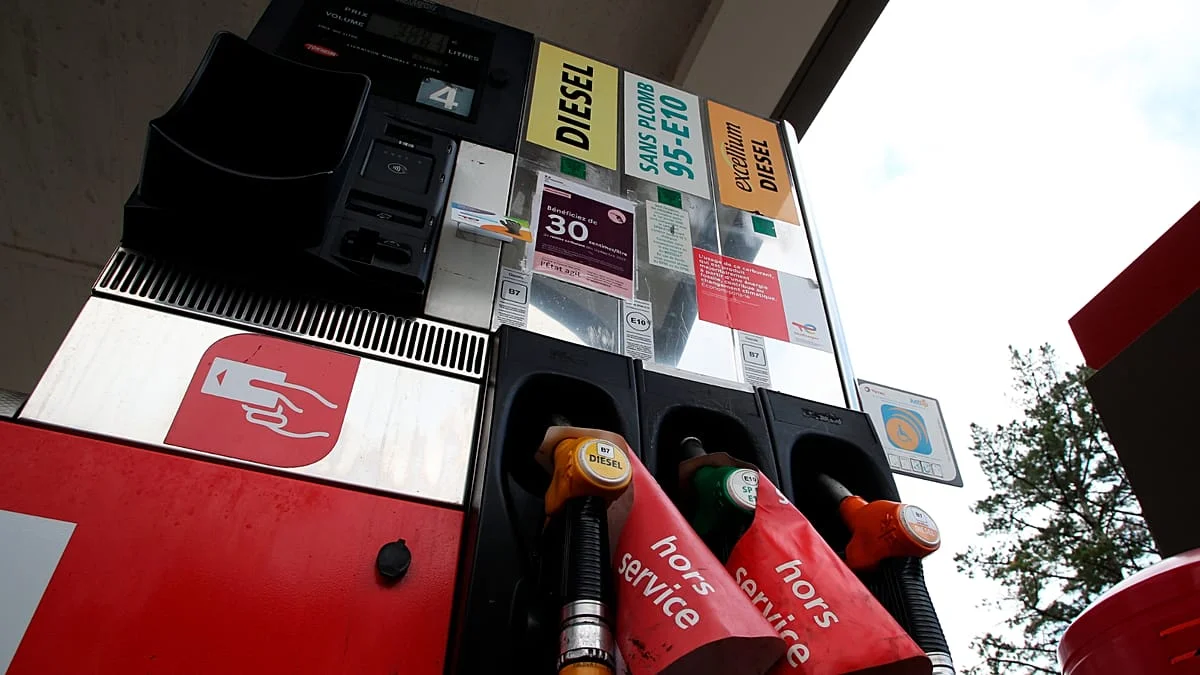 Negociaciones del Gobierno Francés para la Contención de Precios del Petróleo en un Contexto Geopolítico Tenso