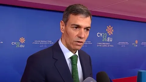 Sánchez habla sobre el impuesto a las eléctricas y critica al PP
