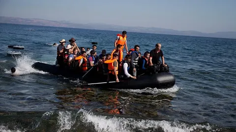 Crisis migratoria en Grecia: 5 muertos y 87 rescatados