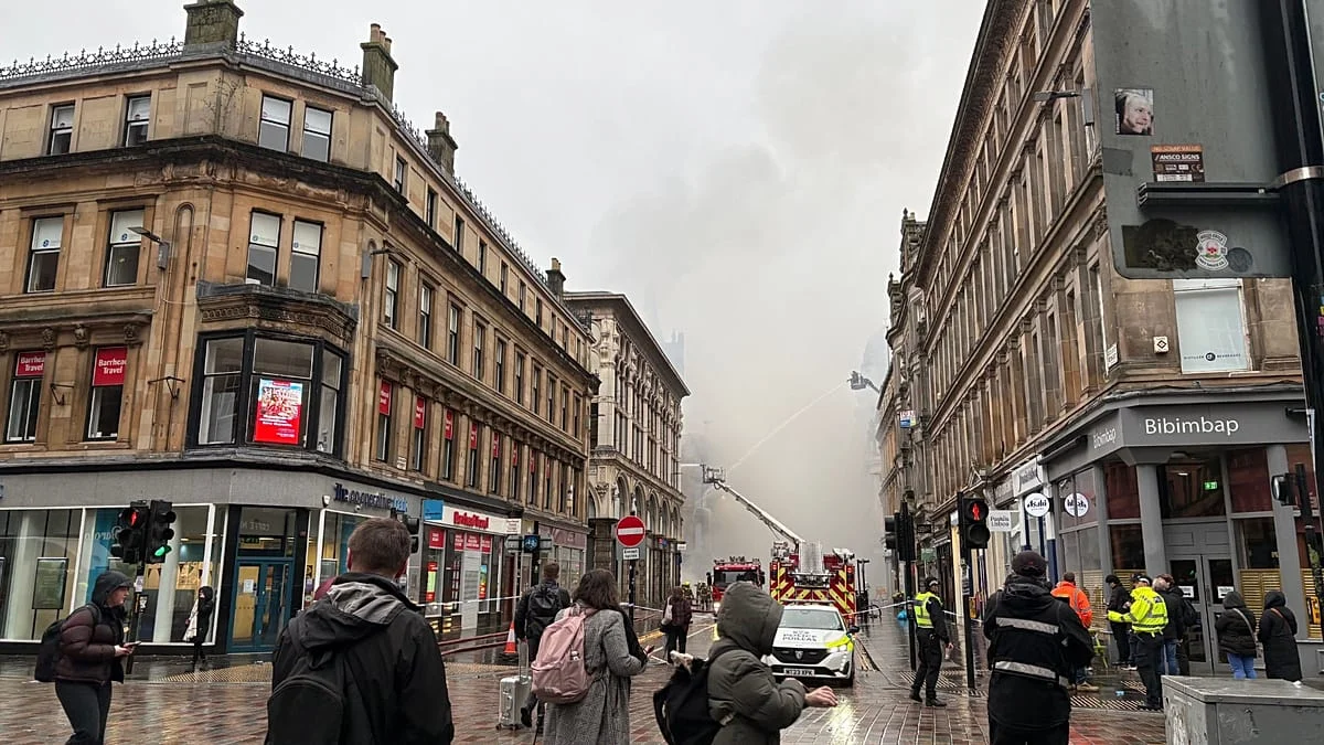 Incendio en la estación Glasgow Central causa interrupciones en el servicio de trenes