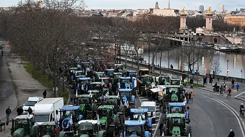 Expertos de la ONU expresan su preocupación por la 'criminalización' de las manifestaciones de agricultores en Francia
