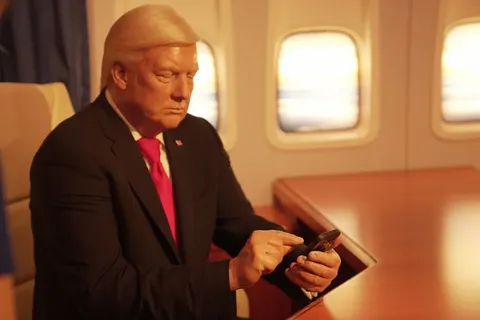 Trump Considera Reubicar Tropas en Polonia Tras Retiro de Alemania