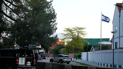 Dos jóvenes suecos son condenados en Dinamarca por ataque a la Embajada de Israel