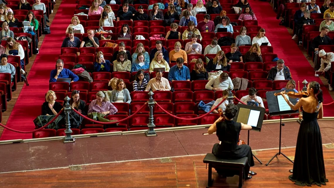 La música clásica ayuda a estudiantes en Ámsterdam