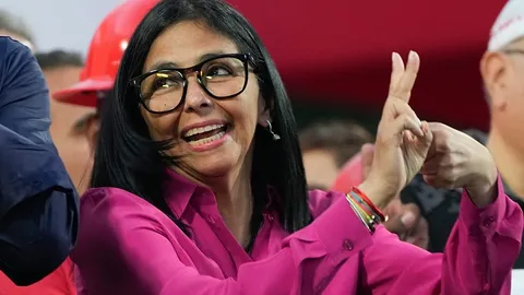 Delcy Rodríguez se reúne con Repsol tras cambios en la ley de hidrocarburos en Venezuela