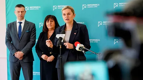 Polonia se propone restringir el acceso a redes sociales para menores de 15 años