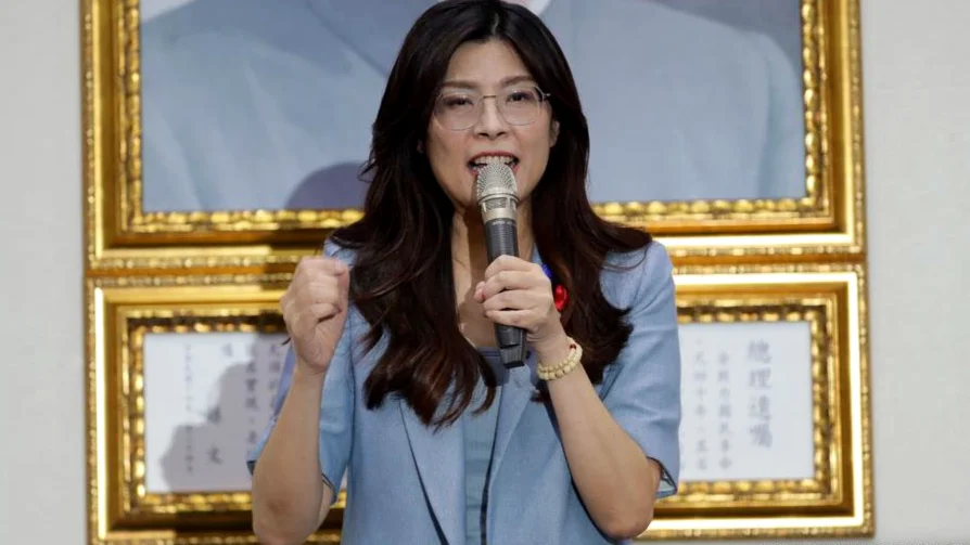 La presidenta del Kuomintang visita China invitada por Xi Jinping