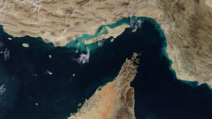 Crisis en el estrecho de Ormuz: Más de 40 países presionan a Irán para su reapertura