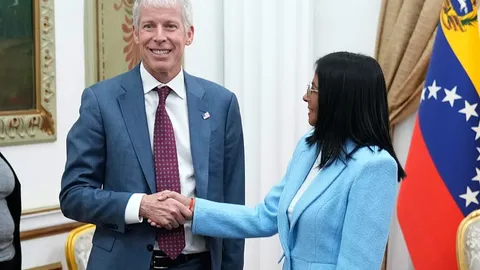 EE.UU. espera ventas anuales de más de 10.000 millones de dólares en petróleo venezolano