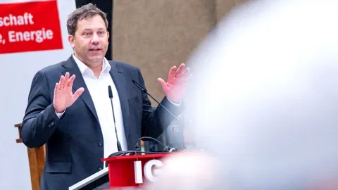 Klingbeil Defiende a Merz: "No Necesitamos Consejo de Trump"