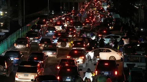 Cientos de personas huyen de Beirut por ataque contra Hezbolá