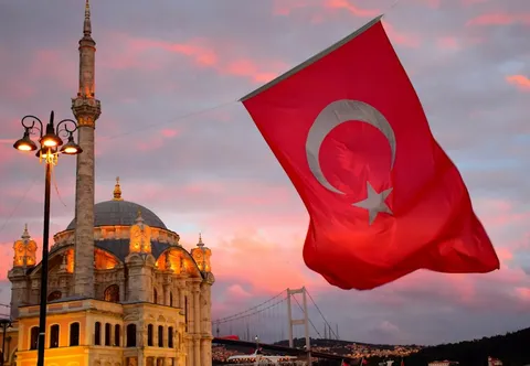 Turquía avanza en energías renovables con nueva planta solar