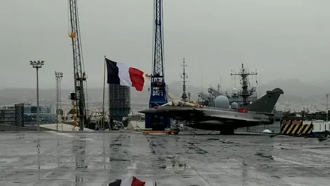 Un marinero francés revela accidentalmente la ubicación del Charles de Gaulle