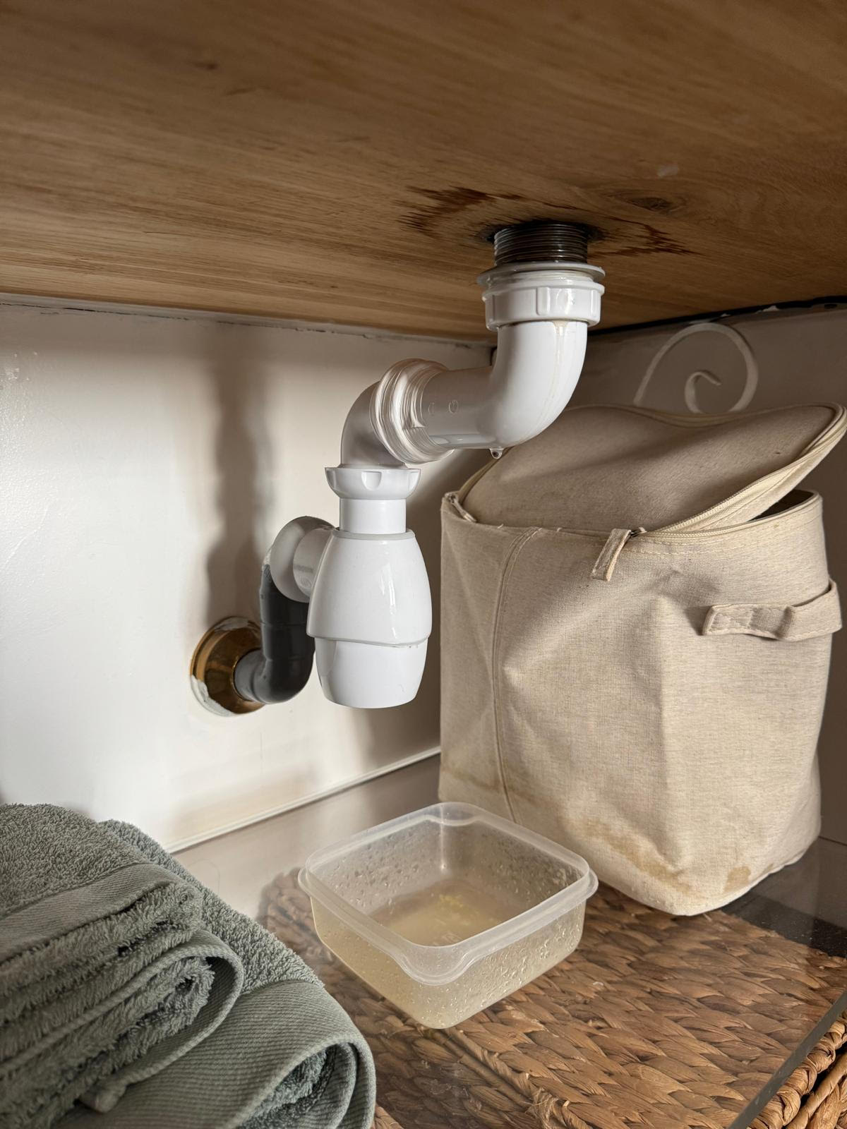 Intervention Fuite d'eau domestique (urgent) – Paris