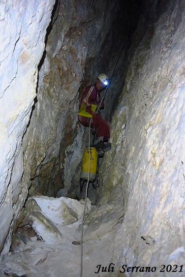 foto 16: Cova de les Caixes