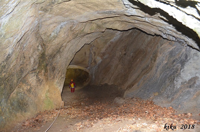 foto 4: Forat del Puig de les Bruixes