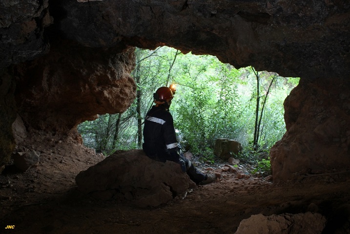 foto 2: Cova dels Horts del Botafoc