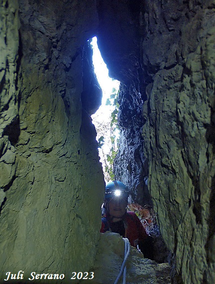 foto 7: Escletxa del Cingle del Tio del Molí