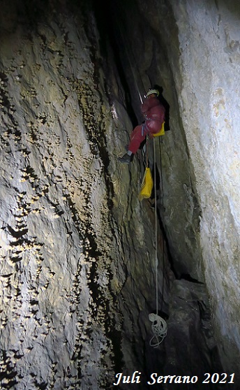 foto 15: Cova de les Caixes