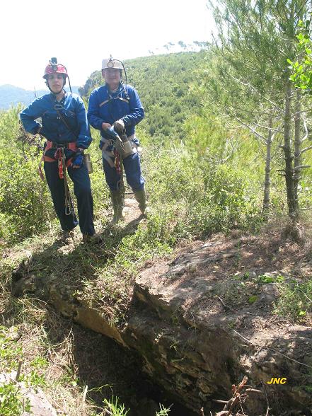 foto 1: Avenc de la Bassa de la Llacuna