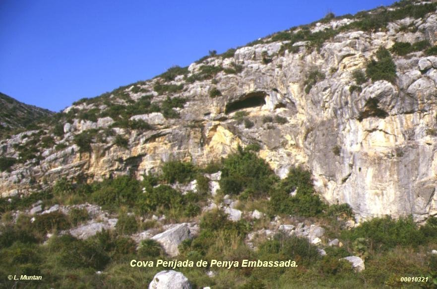 foto 1: Cova Penjada de Penya Embassada