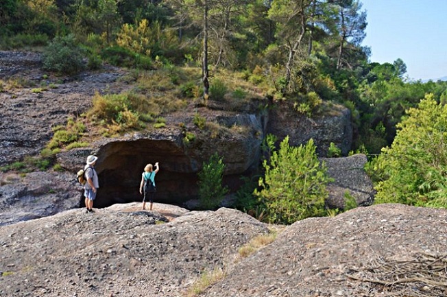 foto 1: Balma del Torrent de l'esbarzer