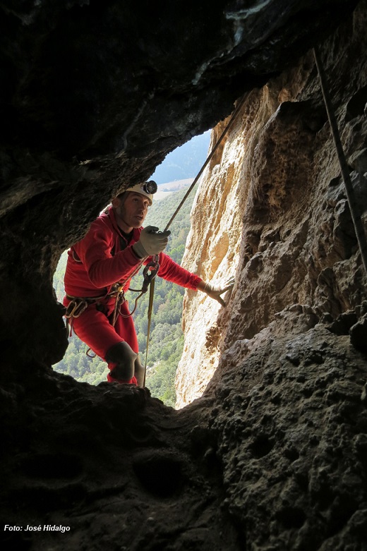 foto 2: Espluga de les Caixes de Fenollet