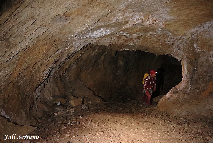 foto 13: Forat del Puig de les Bruixes