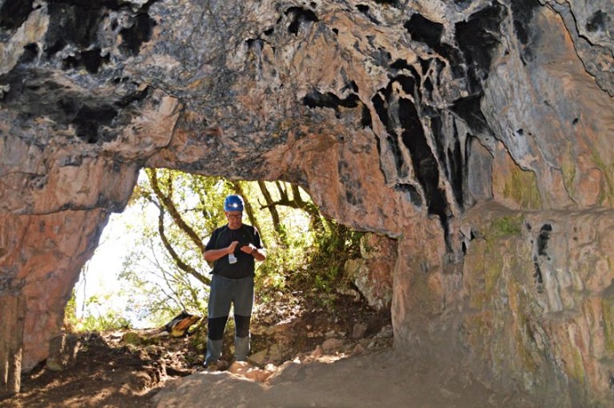 foto 1: Cova de la Plana de la Pineda