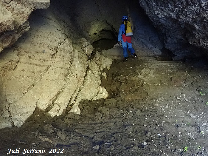 foto 8: Forat de les Encantades del Pont d'espia