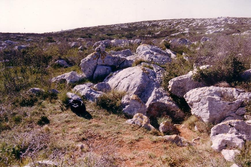 foto 0: Avenc Gran del Bastó