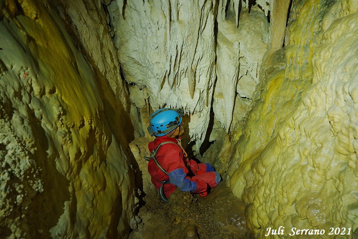 foto 3: Cova de les Caixes