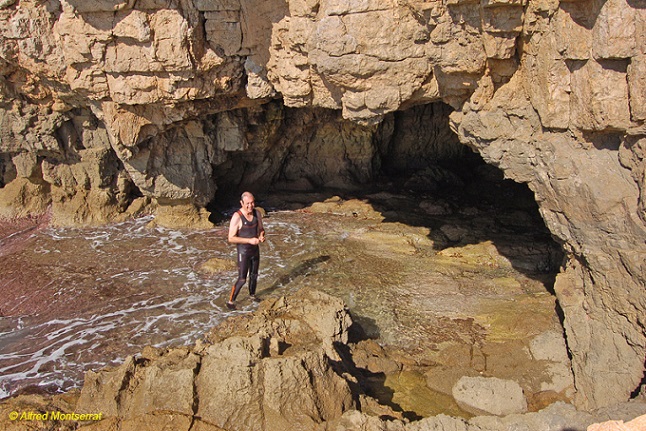 foto 1: Cova del Fortí de la Reina