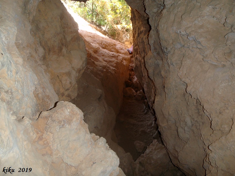 foto 2: Coveta del Barranc de les Caixes