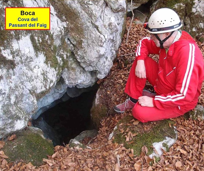 foto 0: Coves del Passant del Faig